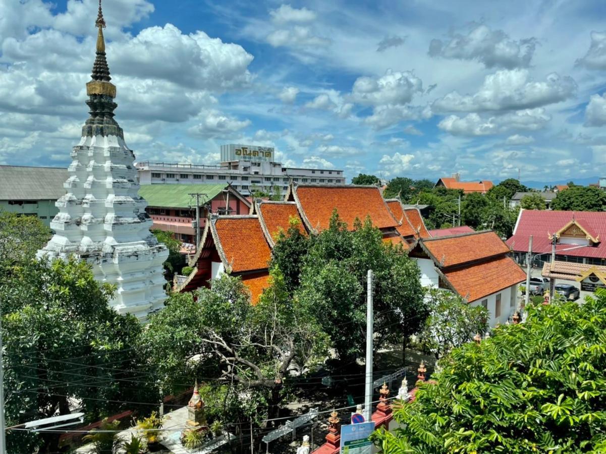 Fav Inn Town Chiang Mai Dış mekan fotoğraf